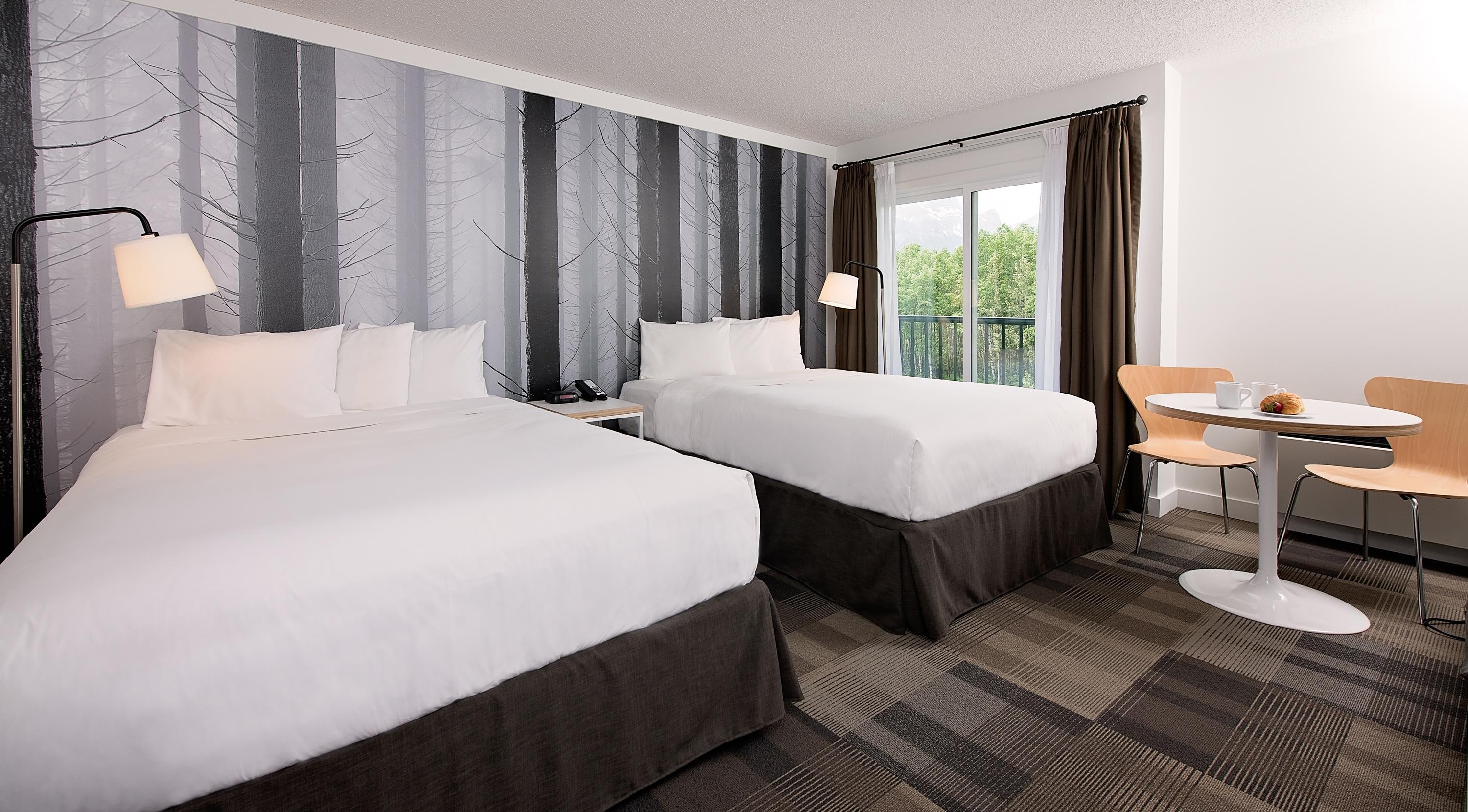 Coast Canmore Hotel & Conference Centre מראה חיצוני תמונה
