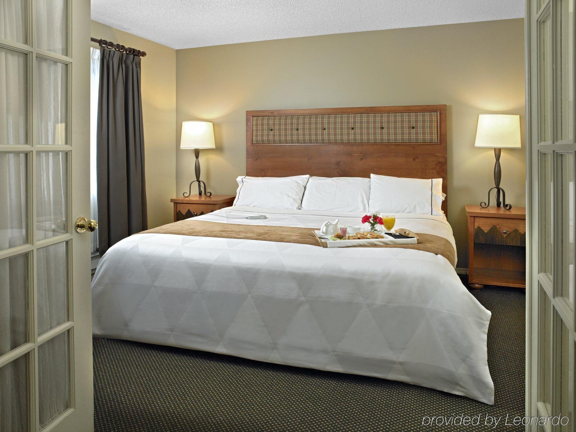 Coast Canmore Hotel & Conference Centre חדר תמונה