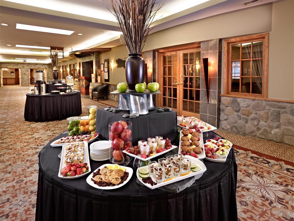 Coast Canmore Hotel & Conference Centre מסעדה תמונה