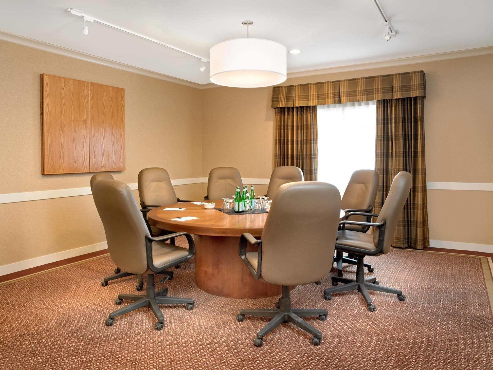 Coast Canmore Hotel & Conference Centre מתקנים תמונה