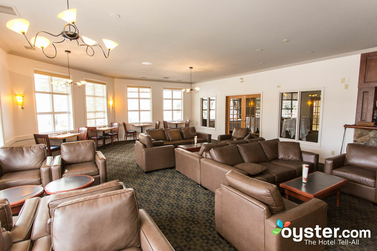Coast Canmore Hotel & Conference Centre מראה חיצוני תמונה
